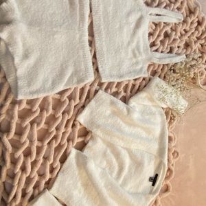 COMFY, FUZZY 3 PIECE SET FROM FOREVER 21